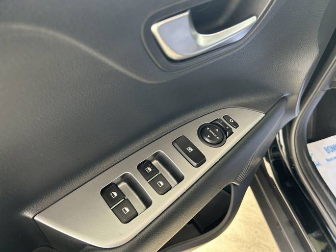 Kia Stonic 1.0 T-GDi 100 ch BVM6 GT-line noir de 2024