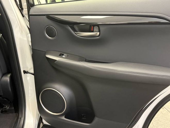 Lexus NX 300h 2WD Pack E-CVT blanc de 2017