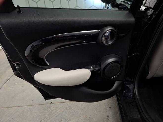 Mini Mini Hatch 5 Portes Cooper 136 ch DKG7 Essent noir de 2022