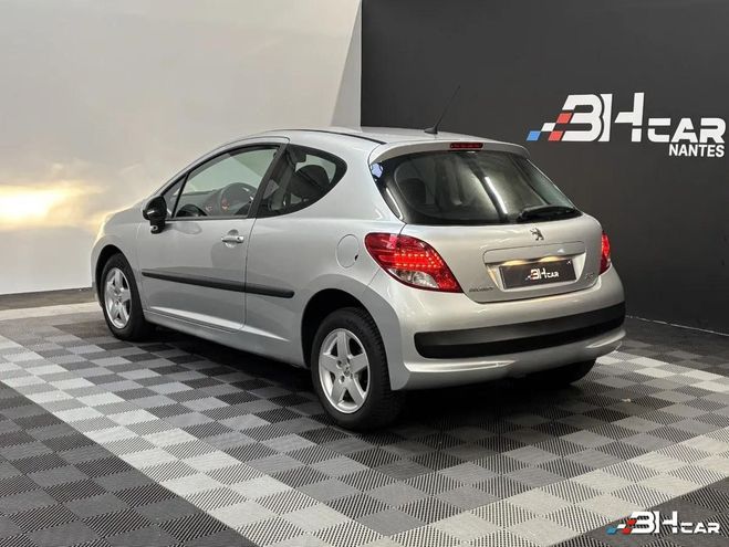 Peugeot 207 1.4 75 URBAN Apple car play - android au Gris de 2010