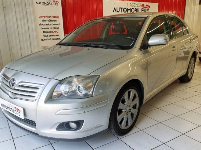 Toyota Avensis 2.2L D4D 150CV 1ERE MAIN Gris de 2007