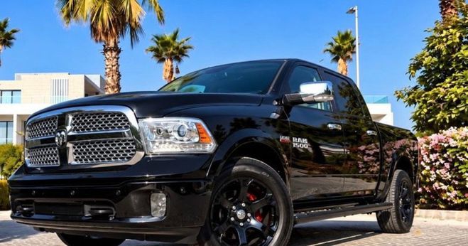 Dodge Ram 1500 Laramie 5.7 V8 4x4 Noir de 2017