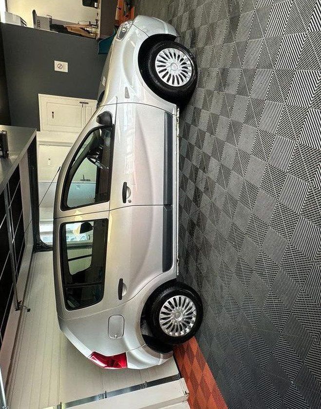 Dacia Sandero 1.4i 75cv AMBIANCE Gris de 2009