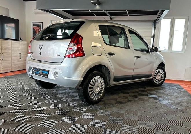Dacia Sandero 1.4i 75cv AMBIANCE Gris de 2009