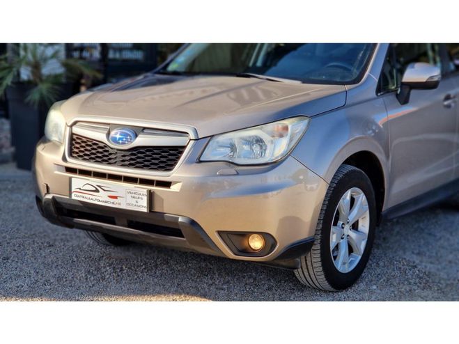 Subaru Forester 2.0D - 147 Luxury BEIGE CLAIR de 2015