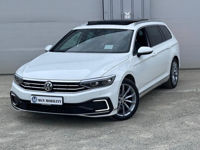 Volkswagen Passat Variant SW GTE 218 DSG BLANC de 2020