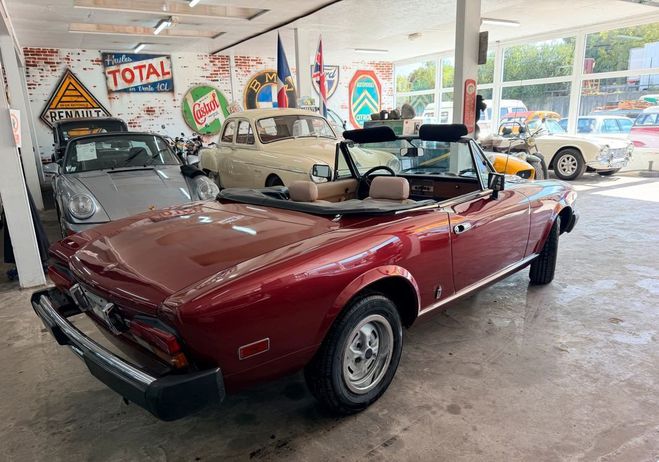 Fiat 124 Spider 2000 Rouge de 1979