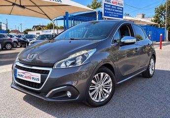  Voir d&eacute;tails -Peugeot 208 allure 5 portes 82ch CRIT AIR 1 &agrave; Montfermeil (93)