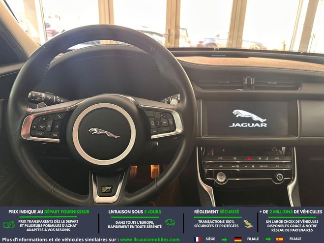 Jaguar XF 300 ch BVA AWD Gris M�tallique de 2019