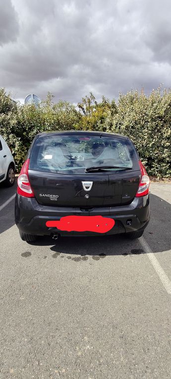 Vient d'etre vendu : Dacia Sandero blackline 1.4 MPI 75ch GPL) essence 2010 d'occasion a Neuville-de-Poitou