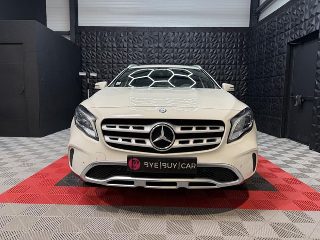 Mercedes Classe GLA 200d SENSATION BVA 7G-DCT 136CH 2EME MAI BLANC de 2017