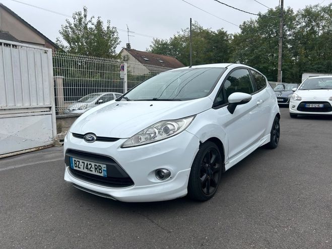 Ford Fiesta 1.6 TDCi 95 Sport Blanc de 2011