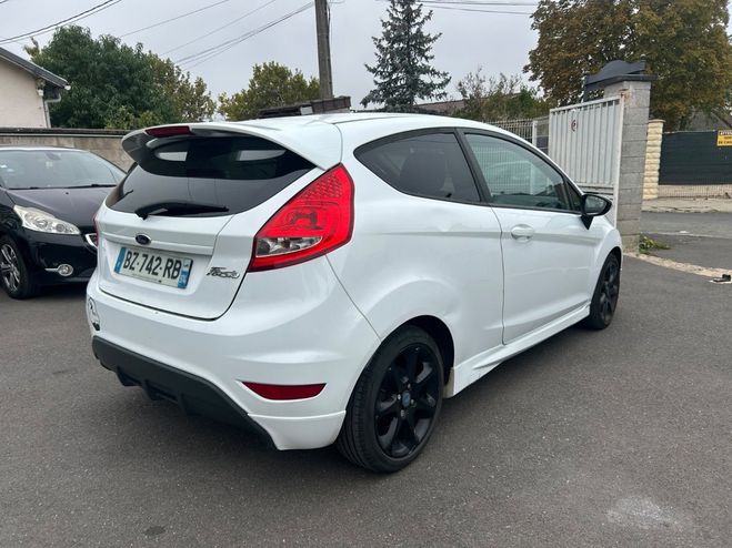 Ford Fiesta 1.6 TDCi 95 Sport Blanc de 2011