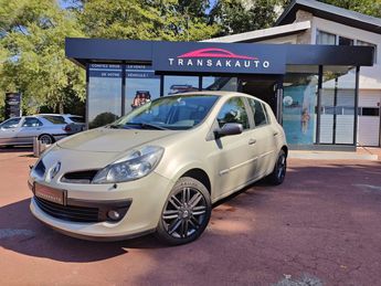  Voir d&eacute;tails -Renault Clio III Initiale &agrave; Quimper (29)