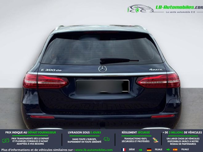 Mercedes Classe E 300 de BVA Bleu M�tallique de 2020