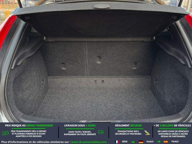 Volvo V40 D2 120 ch BVM Gris M�tallique de 2017