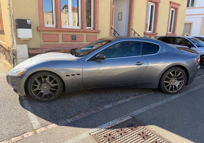 Maserati Gran Turismo 4.2 v8 405 boite zf faible kilometrage g Gris de 2007
