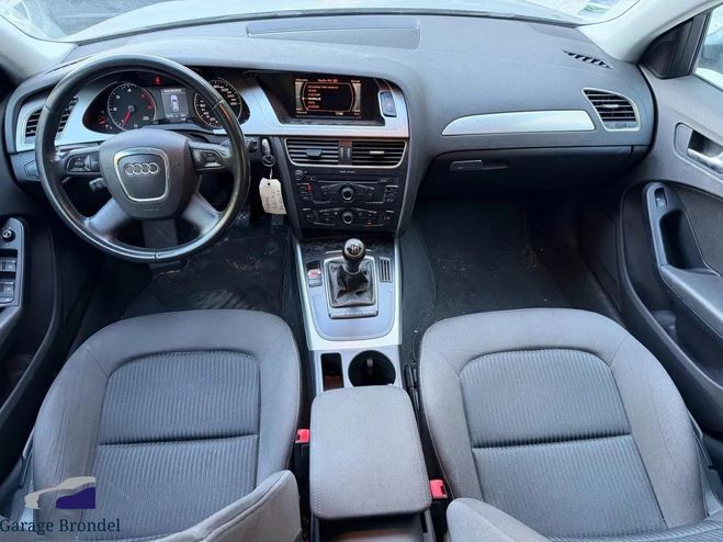 Audi A4 (B8) 2.0 TDi 143cv Ambiente Break 3�me m Gris de 2009