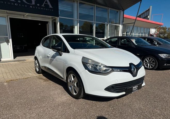 Renault Clio IV 1.5 DCI 90 CH DYNAMIQUE Blanc de 2015