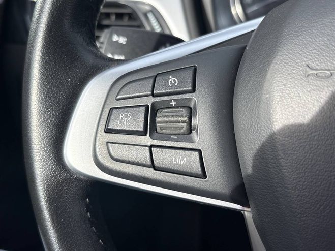 BMW X1 X1 sDrive 18i 140 ch DKG7 Lounge 5p Blanc de 2020