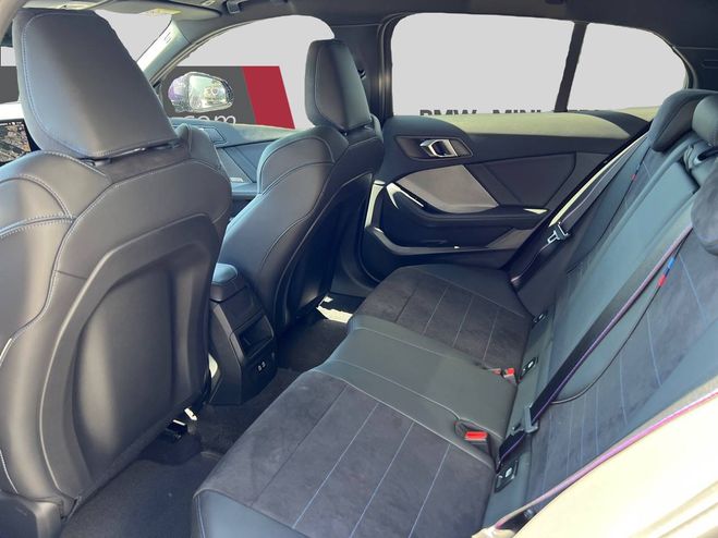 BMW Serie 1 120 170 ch DKG7 M Sport 5p Violet de 2025