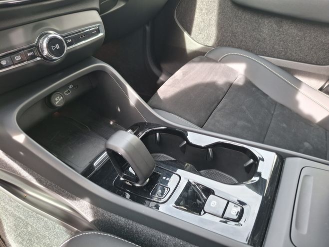 Volvo XC40 XC40 B3 163 ch DCT7 Ultimate 5p White de 2023