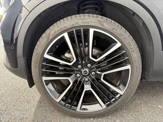 Volvo XC40 XC40 B4 197 ch DCT7 Ultimate 5p Black de 2022