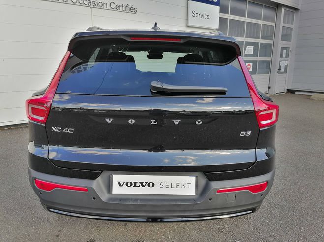 Volvo XC40 XC40 B3 163 ch DCT7 Ultra 5p ONYX BLACK de 2025