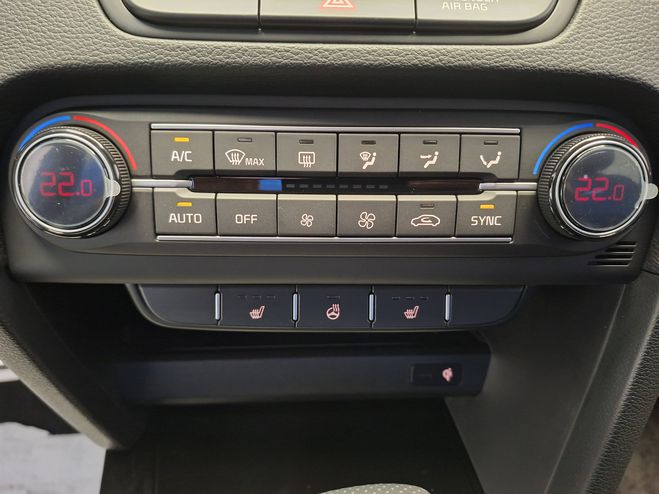 Kia Ceed CEED 1.5 T-GDi 140 ch DCT7 GT-line 5p Gris de 2025