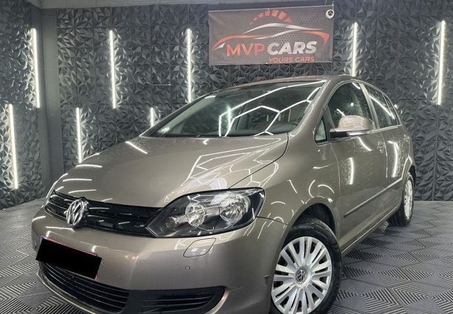 Volkswagen Golf Plus 1.6 TDI 105CH BLUEMOTION TECHNOLOGY TREN Gris de 2011