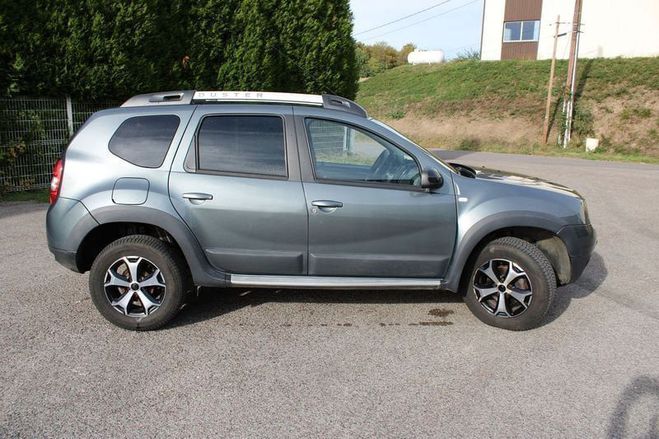 Dacia Duster DCI 110 CV 4X4 EXPLORER GPS 3D CAM�RA US Gris de 2017