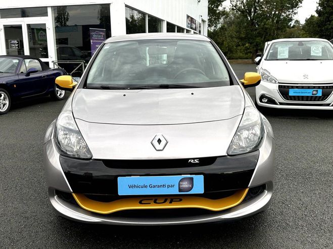 Renault Clio 2.0 16v 203ch Sport Cup 3p INC. de 2011
