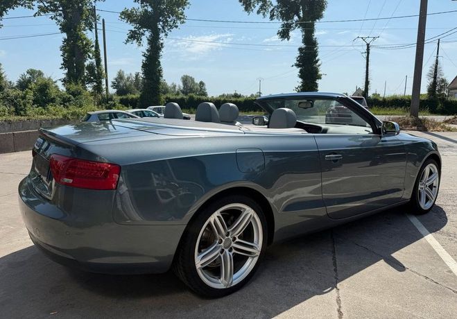 Audi A5 2.0 tdi 177 ch avus Gris de 2012