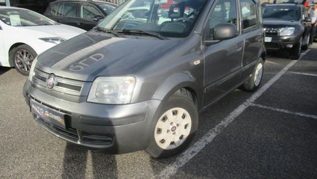 Fiat Panda 1.2 8v 69ch Dynamic Euro5 2011 d'occasion a Aubi�re (63)