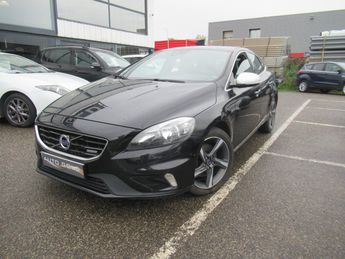  Voir d&eacute;tails -Volvo V40 T2 1.6 GTDI 120ch Start&Stop R-Desig &agrave; Aubi�re (63)