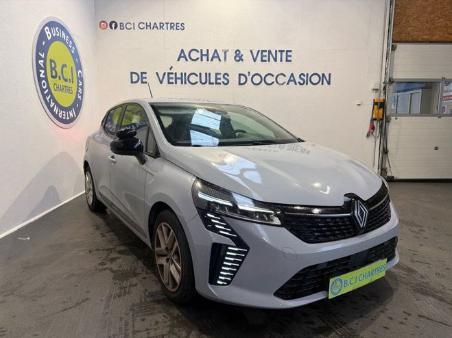 Renault Clio V 1.5 BLUE DCI 100CH EVOLUTION Gris C de 2024
