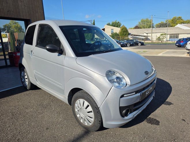 Ligier Ligier MGO Voiture sans permis Microcar de 2017 Gris de 2016