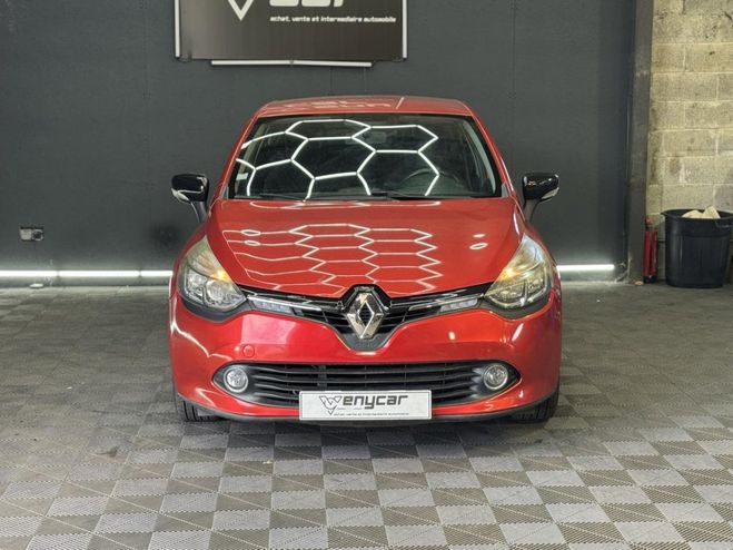Renault Clio IV 1.2 16V 75 ch LIMITED ROUGE FONCE de 2015