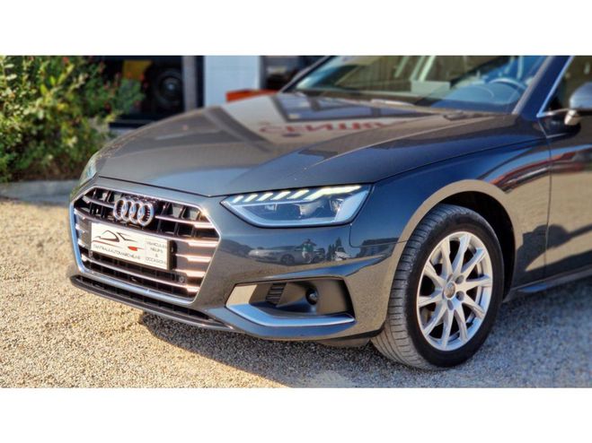 Audi A4 Avant 2.0 30 TDI - 136 - BV S-tronic Bus GRIS FONCE de 2020