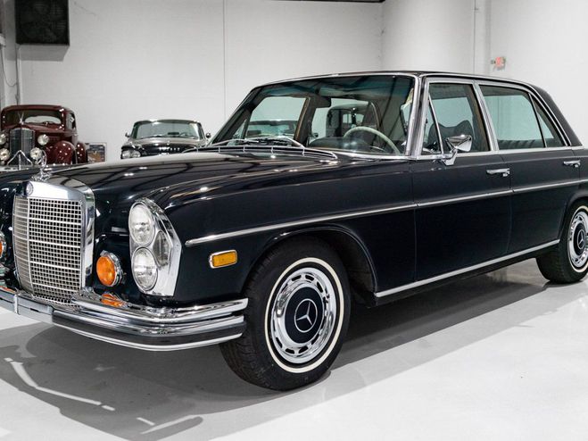 Mercedes 300 SEL 6.3 SEDAN Bleu de 1971