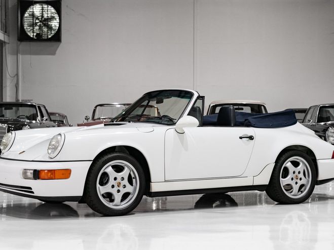 Porsche 911 CARRERA 2 CABRIOLET (FIVE-SPEED MANUAL)  Blanc de 1993