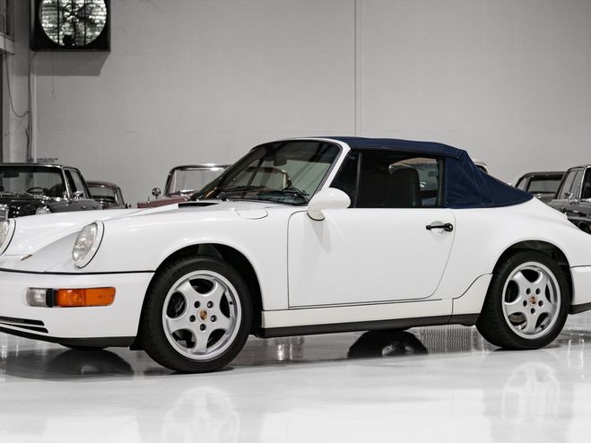 Porsche 911 CARRERA 2 CABRIOLET (FIVE-SPEED MANUAL)  Blanc de 1993