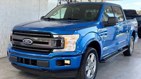 Ford F150 F-150 XLT 4x4 4dr SuperCrew 5.5 ft. SB 2019 d'occasion a Paris (75)
