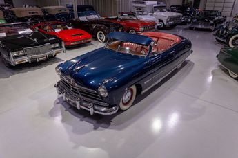 Hudson Commodore Custom Eight Convertible Brougham 1950 d'occasion a Paris (75)