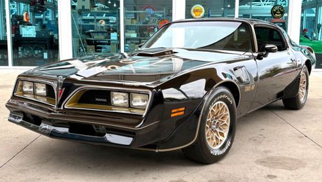 Pontiac Firebird Trans Am 1977 d'occasion a Paris (75)