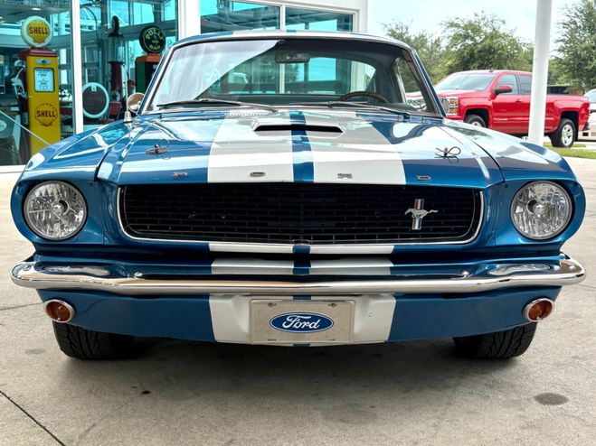 Ford Mustang 2 2 Fastback  de 1966