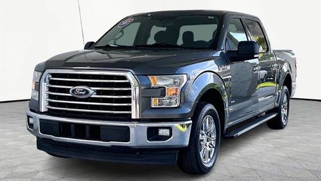 Ford F150 F-150 XLT 4x2 4dr SuperCrew 6.5 ft. SB 2017 d'occasion a Paris (75)