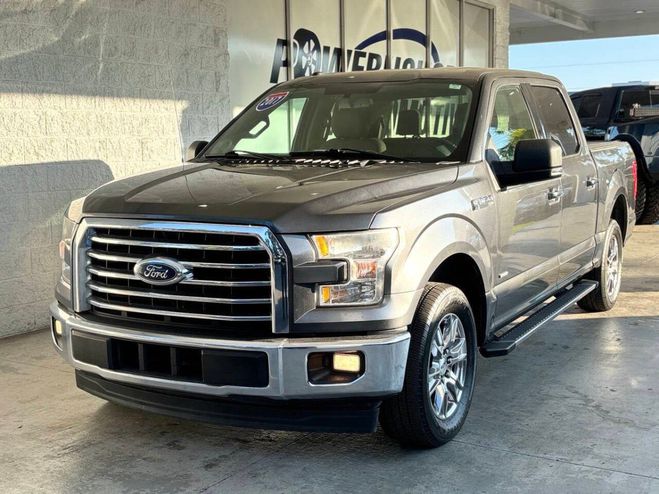 Ford F150 F-150 XLT 4x2 4dr SuperCrew 6.5 ft. SB Gris de 2017