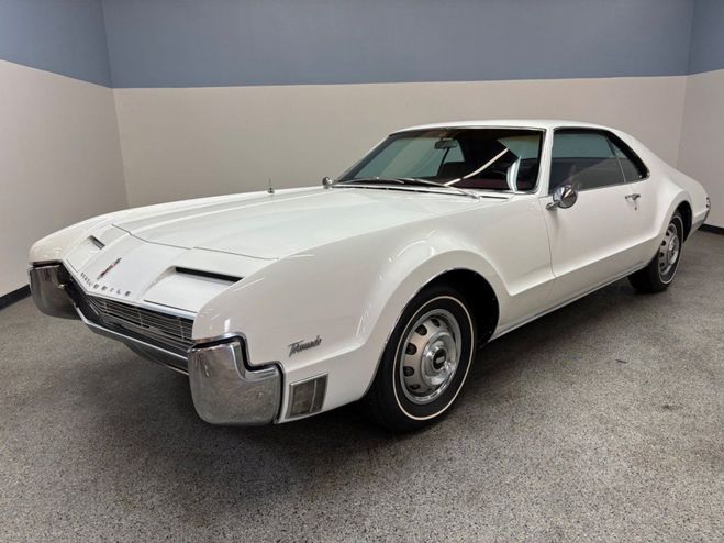 Oldsmobile Toronado Deluxe  de 1966