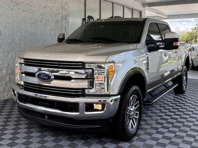 Ford F250 F-250 Super Duty Lariat 4x4 4dr Crew Cab Beige de 2017